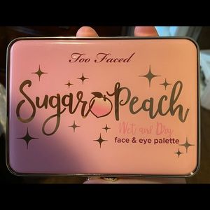 Too Faced -Sugar Peach Face & Eye Palette